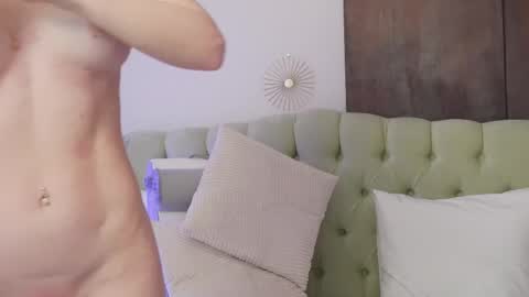 BritneySynn online show from May 10, 5:20 am