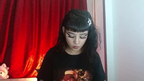 Snapshot of brittany_bubbles chatting on February 6, 2:44 am maru miaw Please help me to reach 100 thumbs up online show from February 6, 2:44 am