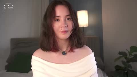 Snapshot of britthe chatting on September 22, 11:19 am Lina online show from September 22, 11:19 am