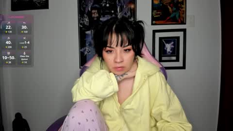 Laura online show from December 20, 2:04 am