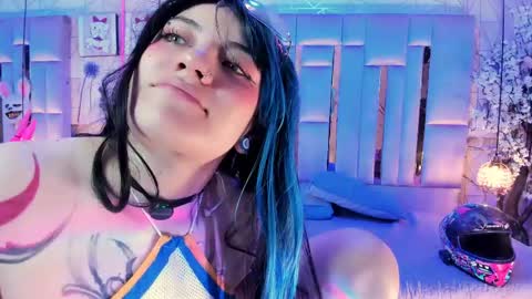     online show from May 3, 4:32 pm