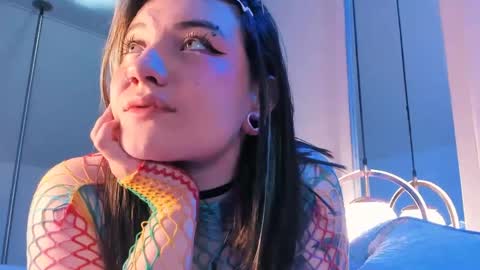     online show from May 23, 3:43 pm