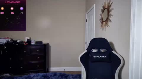 brookebee online show from March 7, 9:51 am