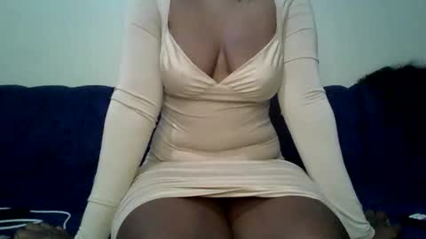 bella online show from October 15, 4:37 am