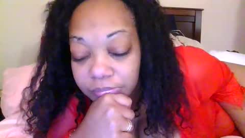 brownroundrenee online show from May 3, 11:35 am