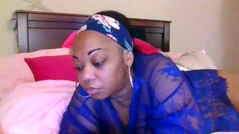 brownroundrenee online show from May 24, 11:31 am