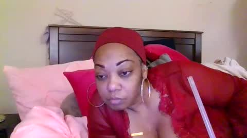 brownroundrenee online show from May 23, 11:30 am