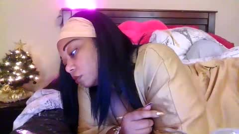 brownroundrenee online show from November 25, 11:45 am