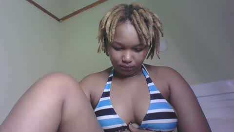 Snapshot of browny_candyz chatting on February 26, 3:14 am Tracy online show from February 26, 3:14 am