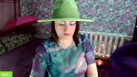 Julia online show from April 22, 8:50 pm