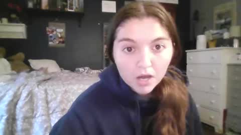 brunettebaby040 online show from November 10, 7:20 pm