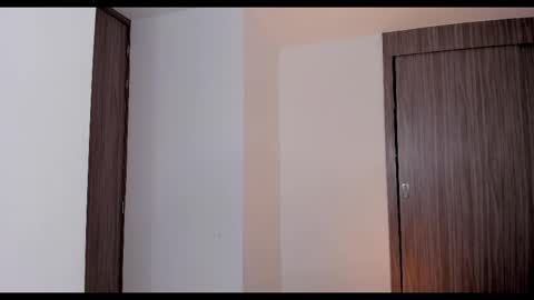     online show from November 18, 2:01 am