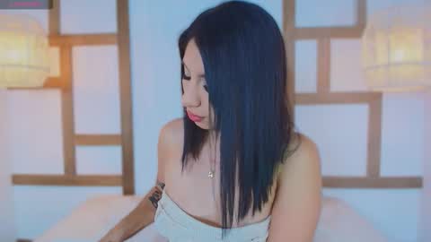 BryannaHills online show from September 19, 10:58 am
