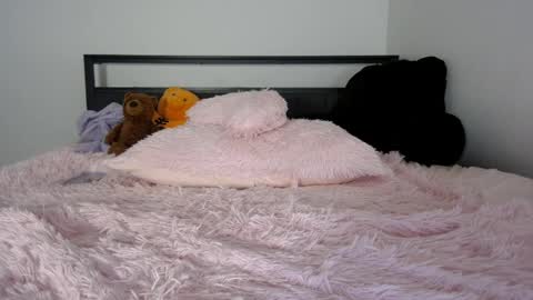Queen Lola XXX online show from May 17, 5:39 am