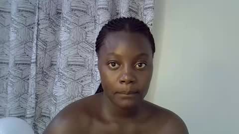 bubbly_ass30 online show from November 28, 6:22 pm