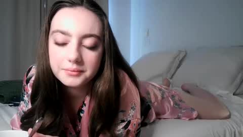 Dominique online show from December 4, 7:45 pm