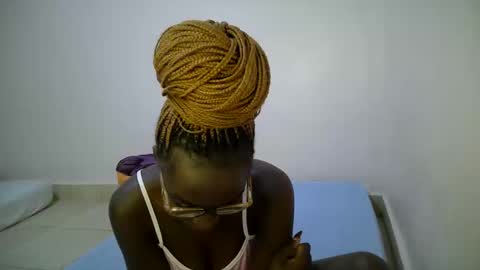 bunny_bliss1 online show from May 15, 11:51 pm