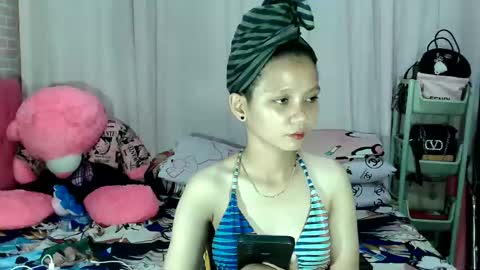 Snapshot of bunny_flower18 chatting on December 14, 1:06 pm bunny_flower18 online show from December 14, 1:06 pm