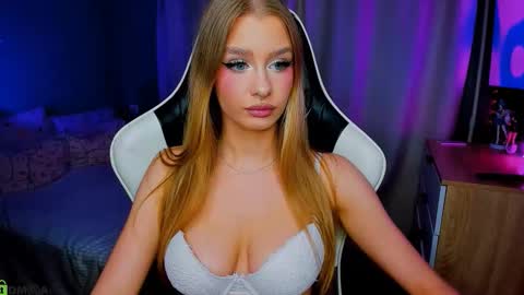 Snapshot of bunny_wetty chatting on October 20, 7:17 pm ruslana online show from October 20, 7:17 pm