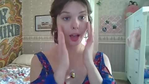Snapshot of bunnyabigail chatting on March 12, 9:03 pm Abigail Grace online show from March 12, 9:03 pm