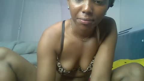bunnydiva_ online show from May 18, 4:07 am