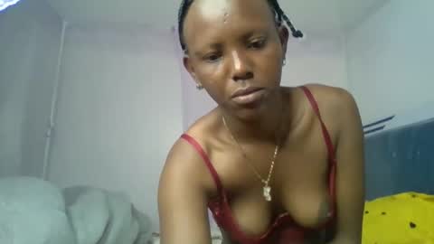 bunnydiva_ online show from May 8, 9:45 am
