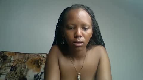 bunnydiva_ online show from April 30, 2:39 am