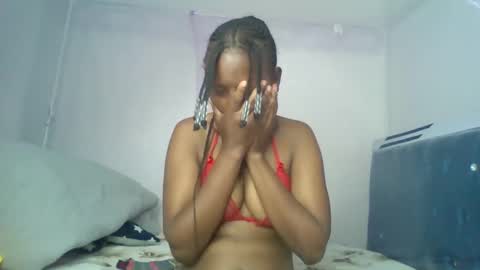 bunnydiva_ online show from May 14, 2:28 am