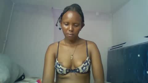 bunnydiva_ online show from May 15, 2:38 am