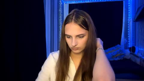 Bella online show from May 2, 10:40 am