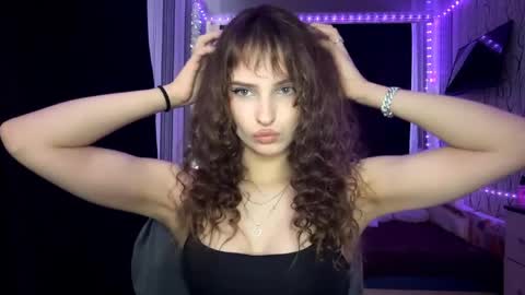 Bella online show from May 3, 10:51 am