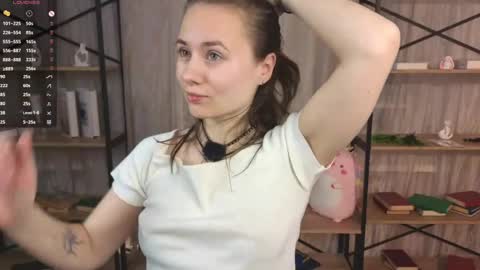Lizy online show from May 26, 8:52 pm
