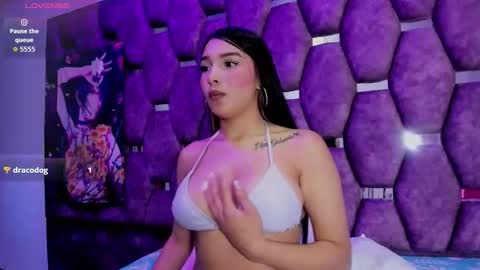 burbuja pink  online show from May 20, 3:25 am