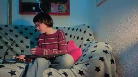 Lara online show from October 16, 5:59 pm