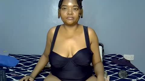 busty kenzi online show from July 6, 5:26 pm