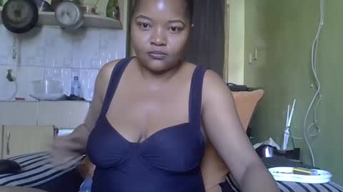 busty kenzi online show from January 1, 8:13 am