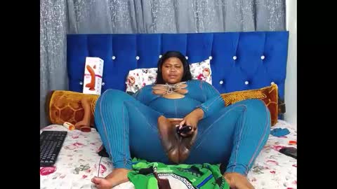 bustybmwx online show from October 31, 2:24 am