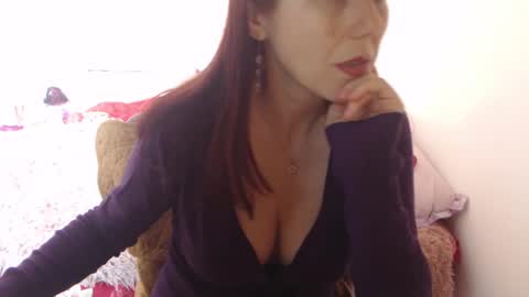 Snapshot of bustygf chatting on February 20, 1:40 pm anna online show from February 20, 1:40 pm