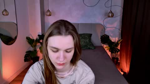 Polly online show from March 31, 9:04 pm