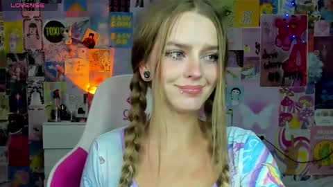 Snapshot of caaandy_girl chatting on September 24, 6:29 pm Emily online show from September 24, 6:29 pm