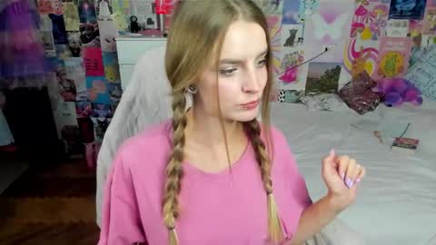 Snapshot of caaandy_girl chatting on September 18, 4:16 pm Emily online show from September 18, 4:16 pm