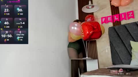 Snapshot of cailinmilf chatting on October 1, 2:16 am Cailin online show from October 1, 2:16 am