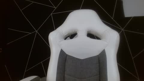 cailynmusa online show from December 16, 6:21 am