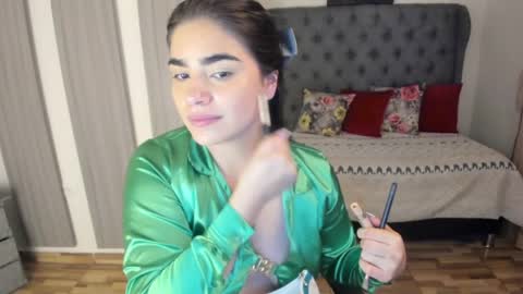 caitlingomez0 online show from March 29, 10:47 am