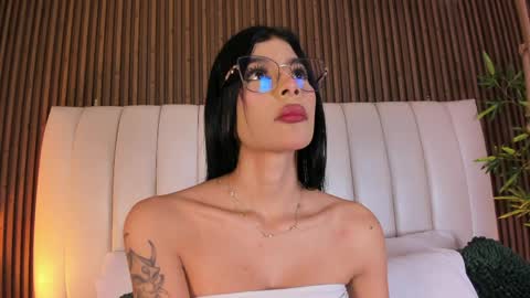 Caitlyn  online show from April 6, 11:06 pm