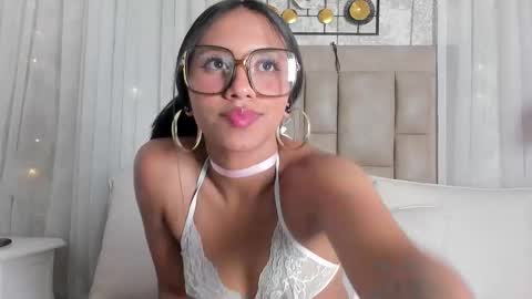 Snapshot of caliopewalker chatting on October 2, 7:52 pm CALIOPE online show from October 2, 7:52 pm