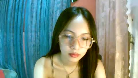 Snapshot of calla_freya chatting on October 5, 6:40 am Freya online show from October 5, 6:40 am
