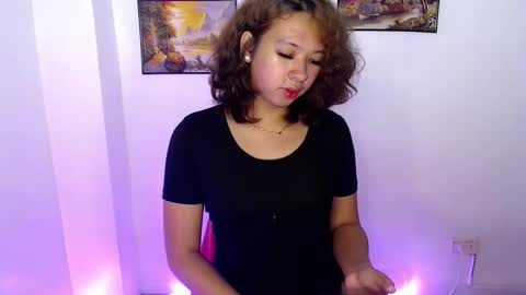 SHANTAL online show from April 24, 10:12 pm