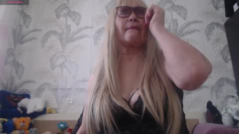 CamDiva1 online show from April 7, 7:54 am