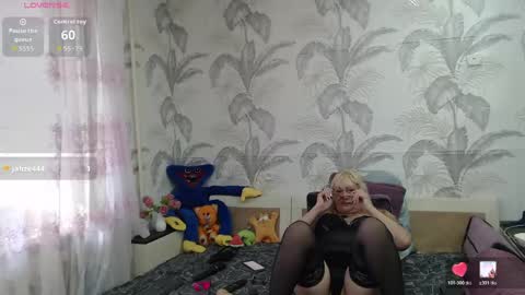 CamDiva1 online show from May 16, 1:19 am